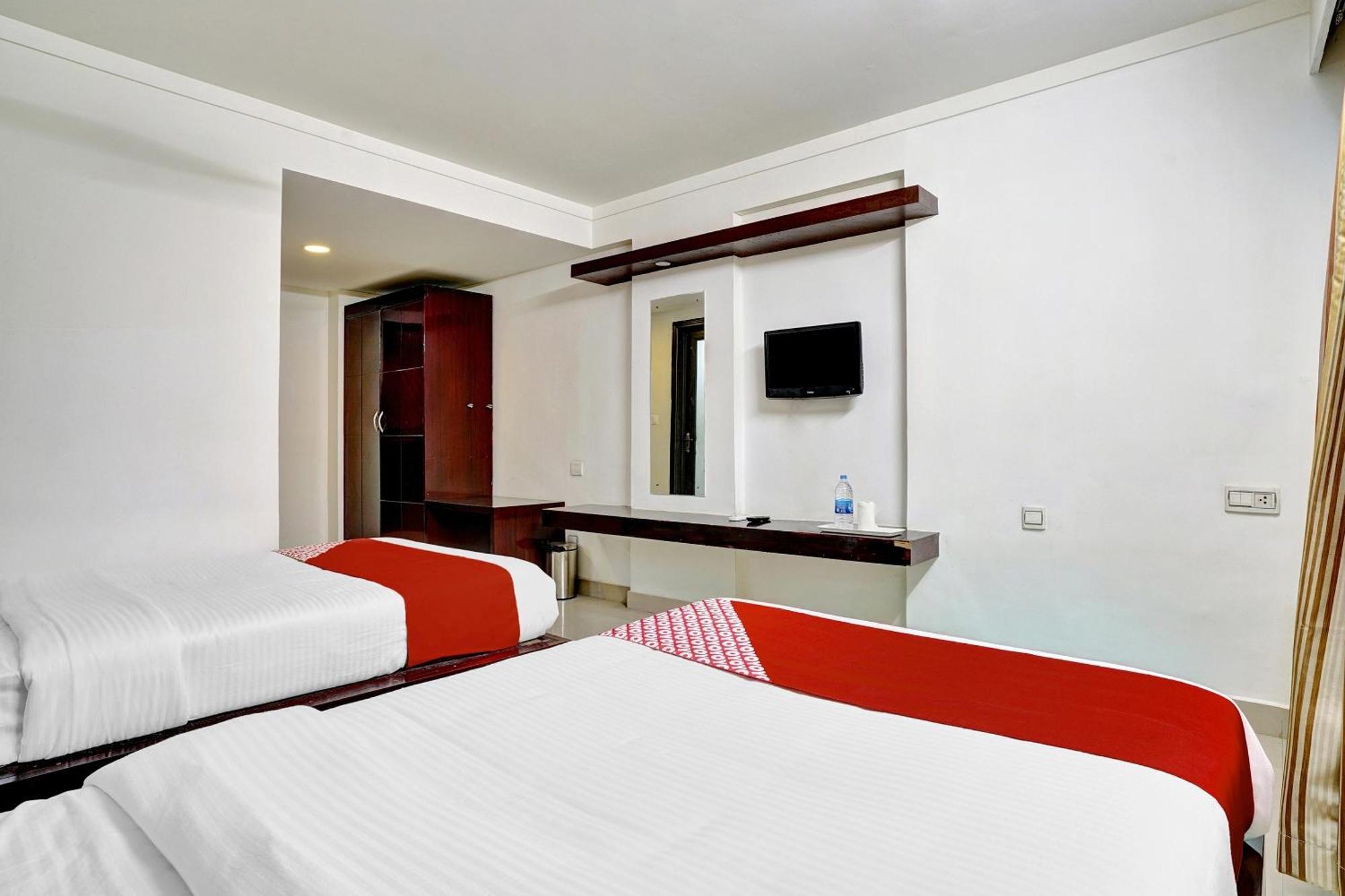 Hotel O Aec Residency Mararikulam Exterior foto